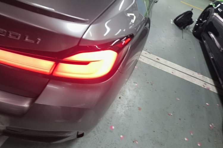 Used BMW 5 Series 2018 530Li Leading Model M Sport Package Right Rear Taillight