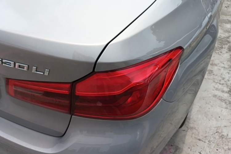 Used BMW 5 Series 2018 530Li Leading Edition Luxury Package Right Rear Taillight