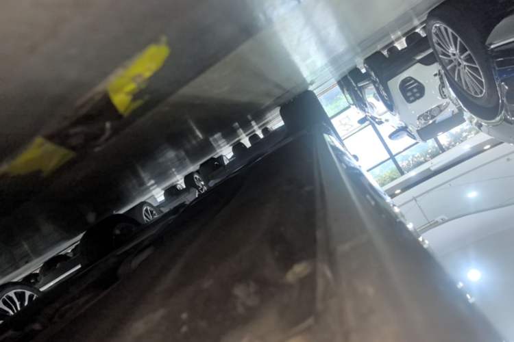Used BMW 5 Series 2018 528Li Launch Special Edition Right Side Sill