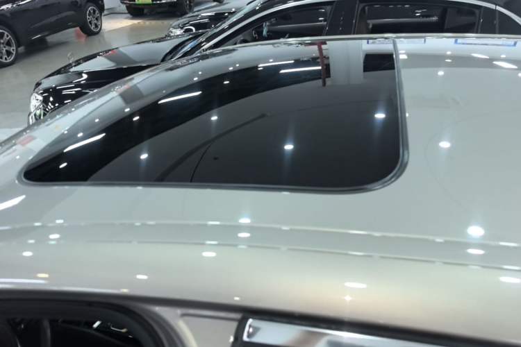 Used BMW 5 Series 2018 528Li Launch Special Edition Roof