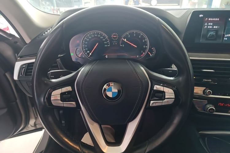 Used BMW 5 Series 2018 525Li Luxury Package Steering Wheel