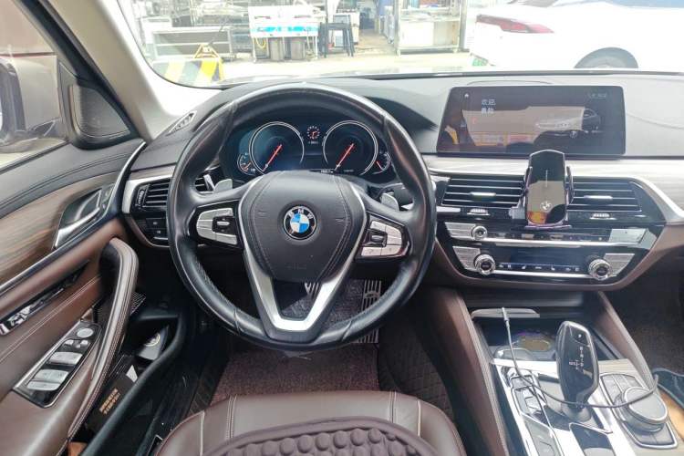 Used BMW 5 Series 2018 Facelifted 530Li Luxury Edition Premium Package Steering Wheel