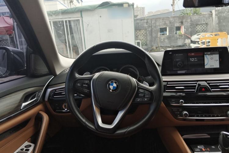 Used BMW 5 Series 2018 530Li Leading Edition Luxury Package Steering Wheel