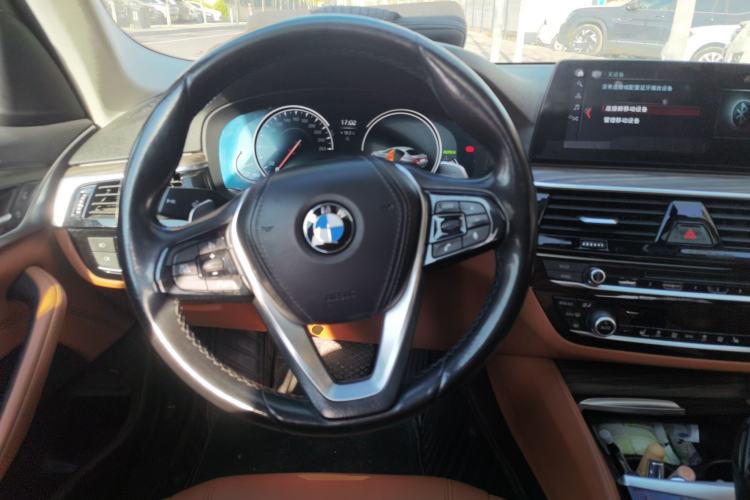 Used BMW 5 Series 2018 530Li xDrive Luxury Package Steering Wheel