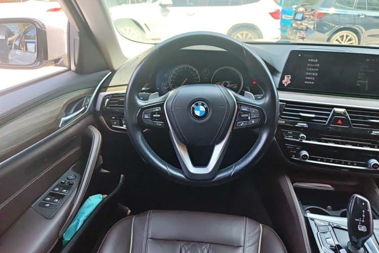 Used BMW 5 Series 2018 530Li xDrive Luxury Package Steering Wheel