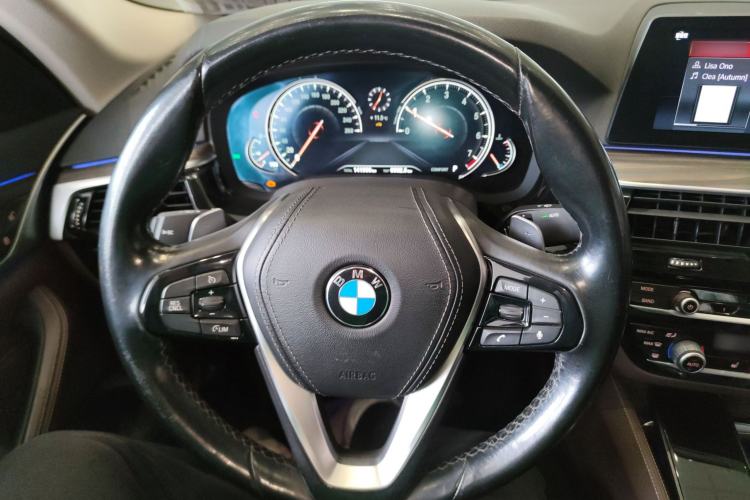 Used BMW 5 Series 2018 530Li Leading Edition Luxury Package Steering Wheel