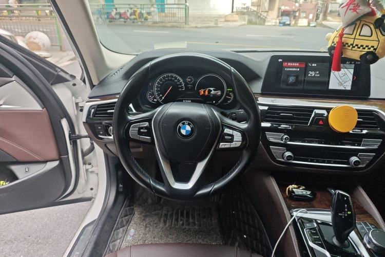 Used BMW 5 Series 2018 525Li Luxury Package Steering Wheel