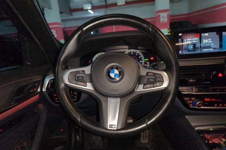 Used BMW 5 Series 2018 525i M Sport Package Steering Wheel