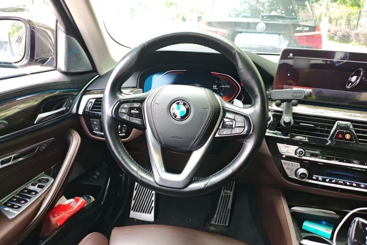 Used BMW 5 Series 2018 Revised 540Li Executive Edition Steering Wheel