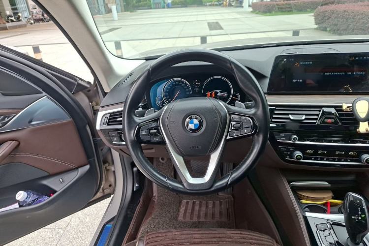 Used BMW 5 Series 2018 530Li Leading Edition Luxury Package Steering Wheel