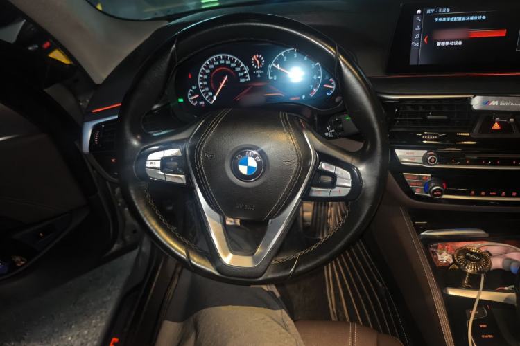 Used BMW 5 Series 2018 525Li Luxury Package Steering Wheel