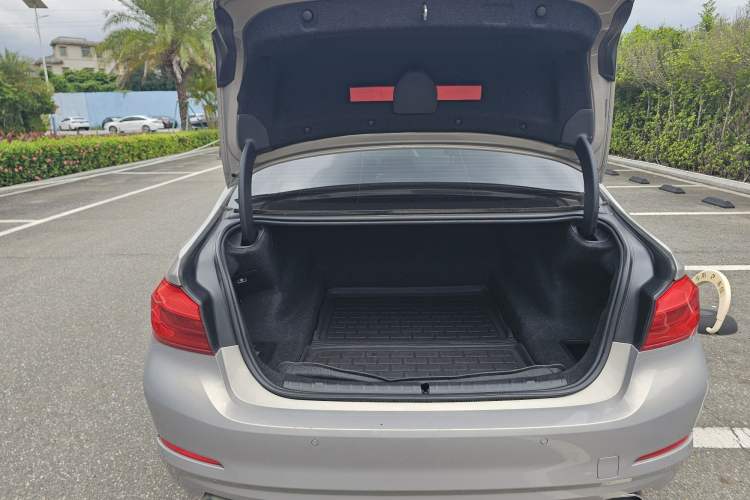 Used BMW 5 Series 2018 528Li Launch Special Edition Trunk