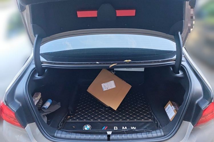Used BMW 5 Series 2018 530Li xDrive Luxury Package Trunk
