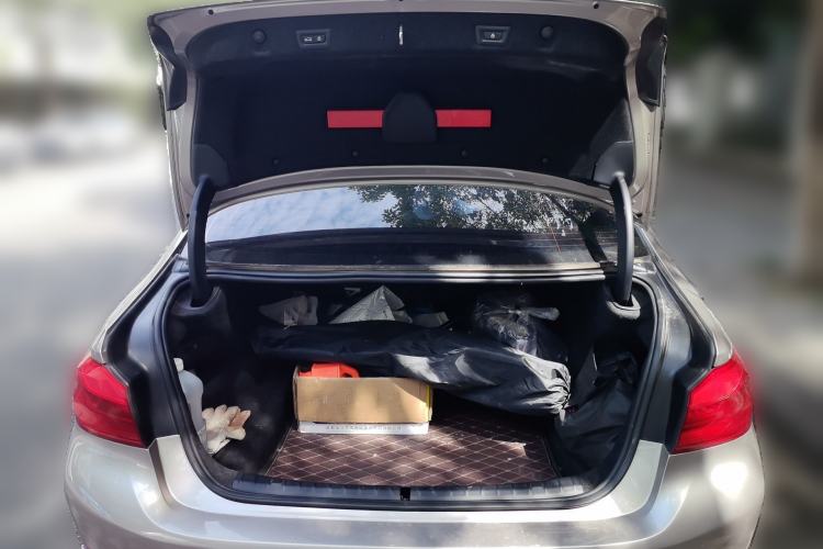 Used BMW 5 Series 2018 525Li Luxury Package Trunk