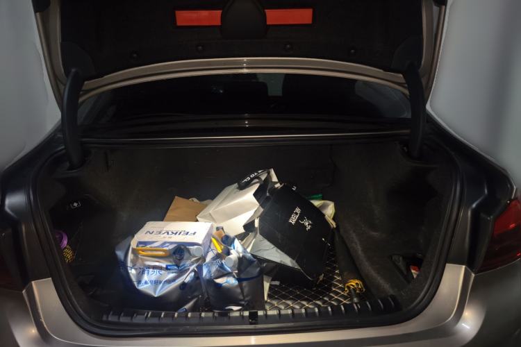 Used BMW 5 Series 2018 525Li Luxury Package Trunk