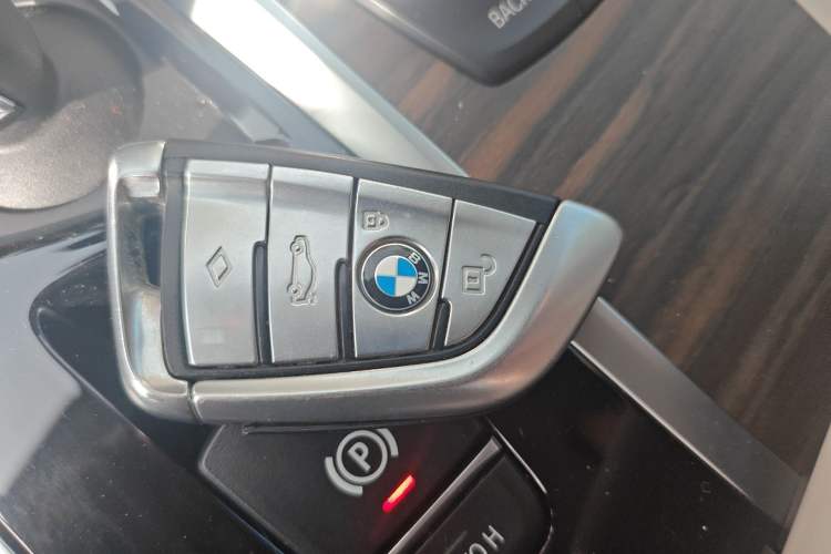 Used BMW 5 Series 2018 530Li Leading Edition Luxury Package Vehicle Key