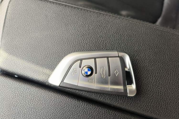 Used BMW 5 Series 2018 525Li M Sport Package Vehicle Key