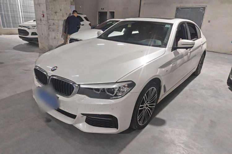 Used BMW 5 Series 2018 530Li Leading Model M Sport Package Guazi used car, China used car export, Used car for sale, Used cars, Cheapest cars for sale