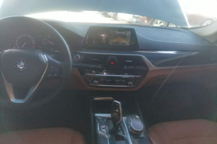 Used BMW 5 Series 2018 528Li Launch Special Edition Audio And AC Panel