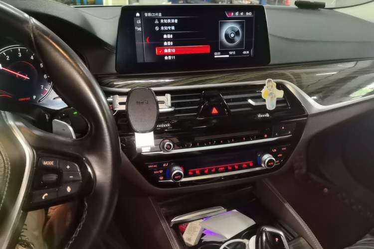 Used BMW 5 Series 2018 530Li Luxury Edition Premium Package Audio And AC Panel