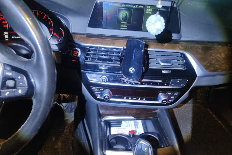 Used BMW 5 Series 2018 528Li Launch Special Edition Audio And AC Panel