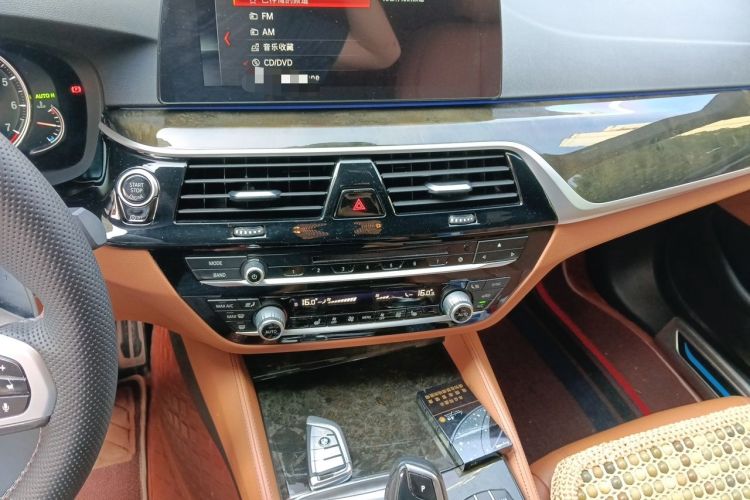 Used BMW 5 Series 2018 530Li Leading Model M Sport Package Audio And AC Panel