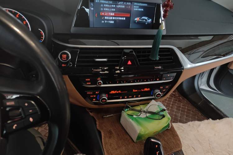 Used BMW 5 Series 2018 528Li Launch Special Edition Audio And AC Panel