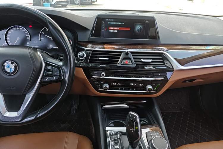 Used BMW 5 Series 2018 528Li Launch Special Edition Audio And AC Panel