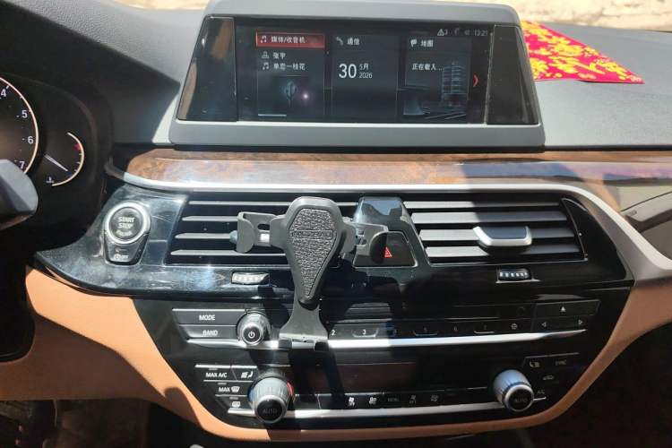 Used BMW 5 Series 2018 528Li Launch Special Edition Audio And AC Panel
