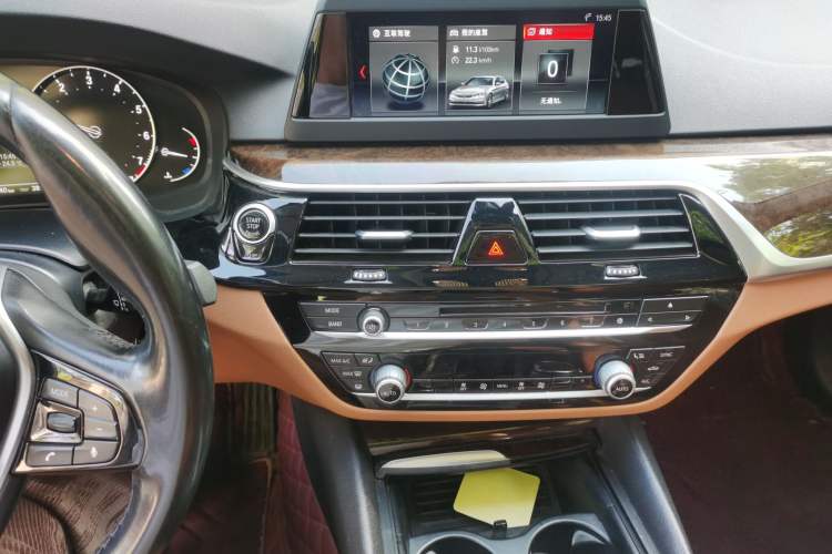 Used BMW 5 Series 2018 528Li Launch Special Edition Audio And AC Panel