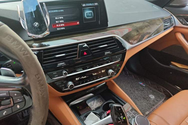Used BMW 5 Series 2018 Restyled 530Li Leading Edition M Sport Package Audio And AC Panel