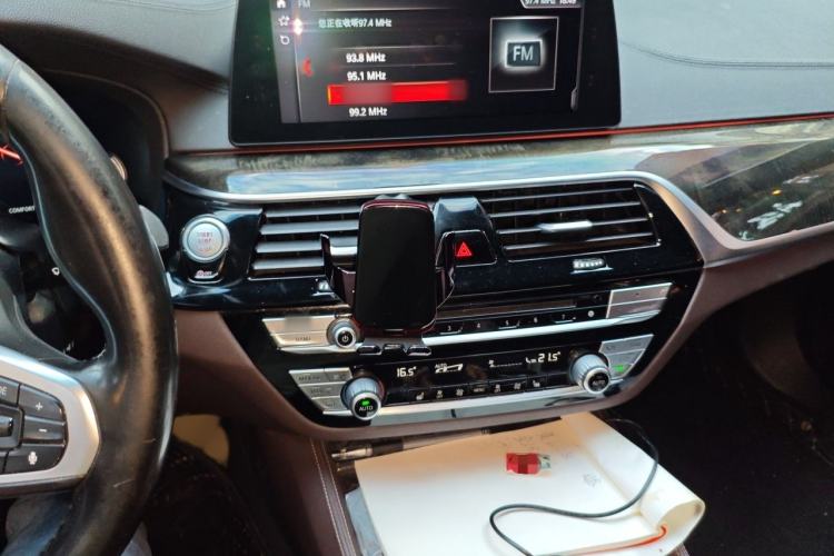 Used BMW 5 Series 2018 525Li M Sport Package Audio And AC Panel