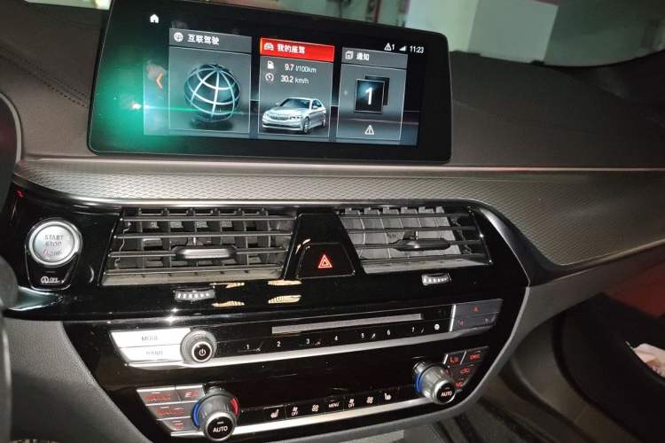 Used BMW 5 Series 2018 Restyled 530Li Leading Edition M Sport Package Audio And AC Panel