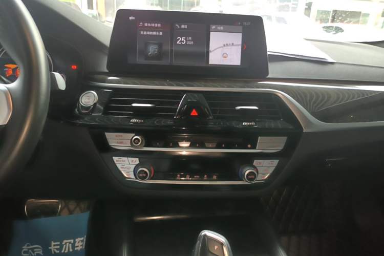 Used BMW 5 Series 2018 525Li M Sport Package Audio And AC Panel