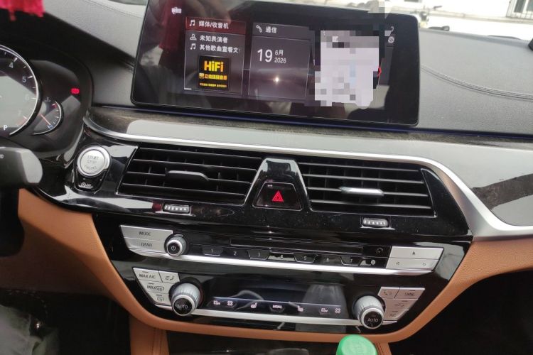 Used BMW 5 Series 2018 Restyled 530Li Leading Edition M Sport Package Audio And AC Panel