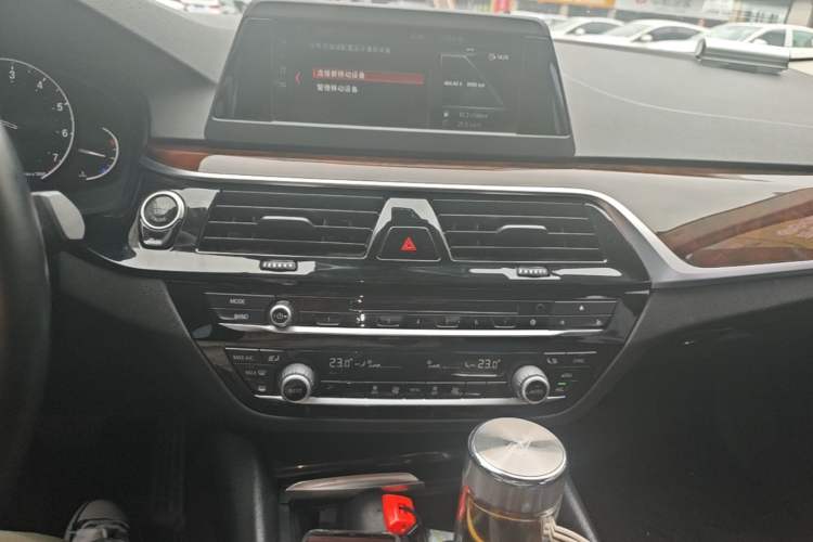 Used BMW 5 Series 2018 528Li Launch Special Edition Audio And AC Panel