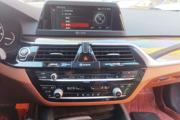 Used BMW 5 Series 2018 528Li Launch Special Edition Audio And AC Panel