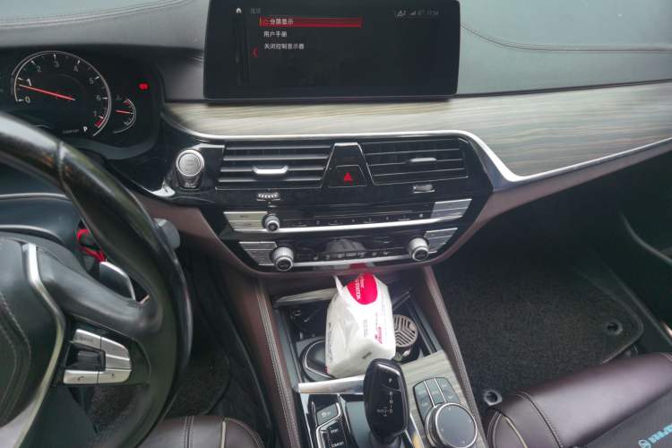 Used BMW 5 Series 2018 Revised Version 530Li Leading Edition Luxury Package Audio And AC Panel