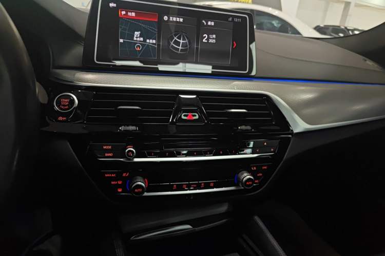 Used BMW 5 Series 2018 525i M Sport Package Audio And AC Panel