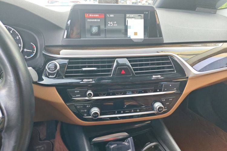 Used BMW 5 Series 2018 528Li Launch Special Edition Audio And AC Panel