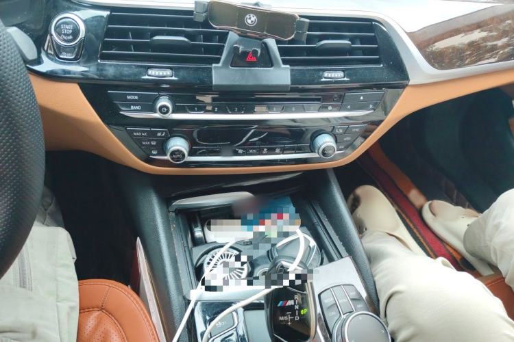 Used BMW 5 Series 2018 528Li Launch Special Edition Audio And AC Panel