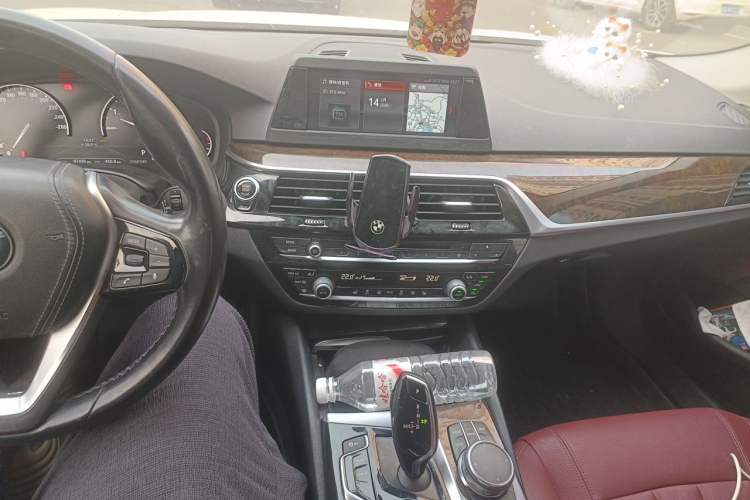Used BMW 5 Series 2018 528Li Launch Special Edition Audio And AC Panel