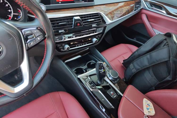 Used BMW 5 Series 2018 528Li Launch Special Edition Audio And AC Panel