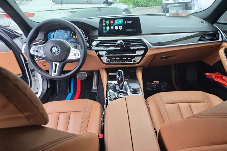Used BMW 5 Series 2018 530Li Leading Model M Sport Package Center Console