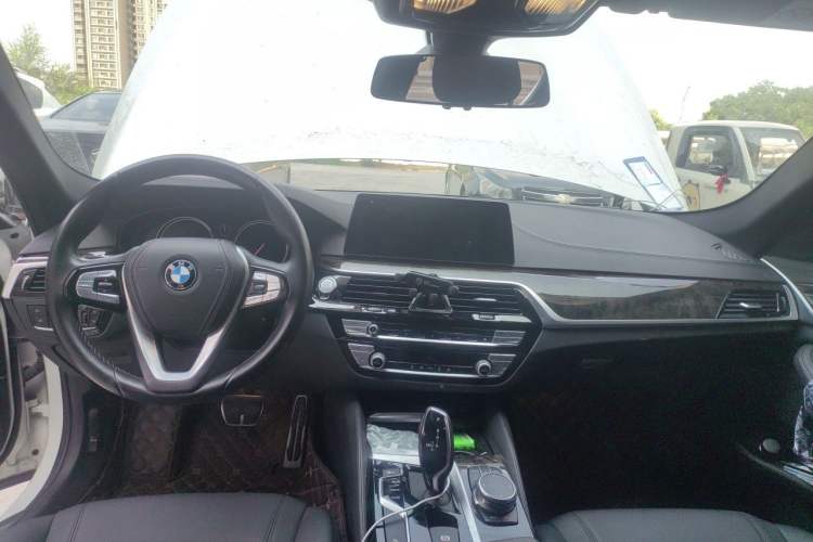 Used BMW 5 Series 2018 525Li M Sport Package Center Console