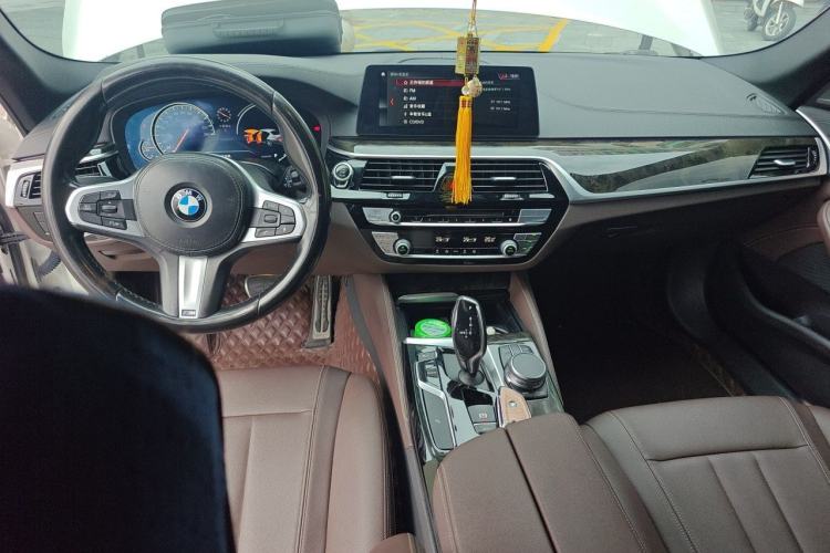 Used BMW 5 Series 2018 525Li M Sport Package Center Console