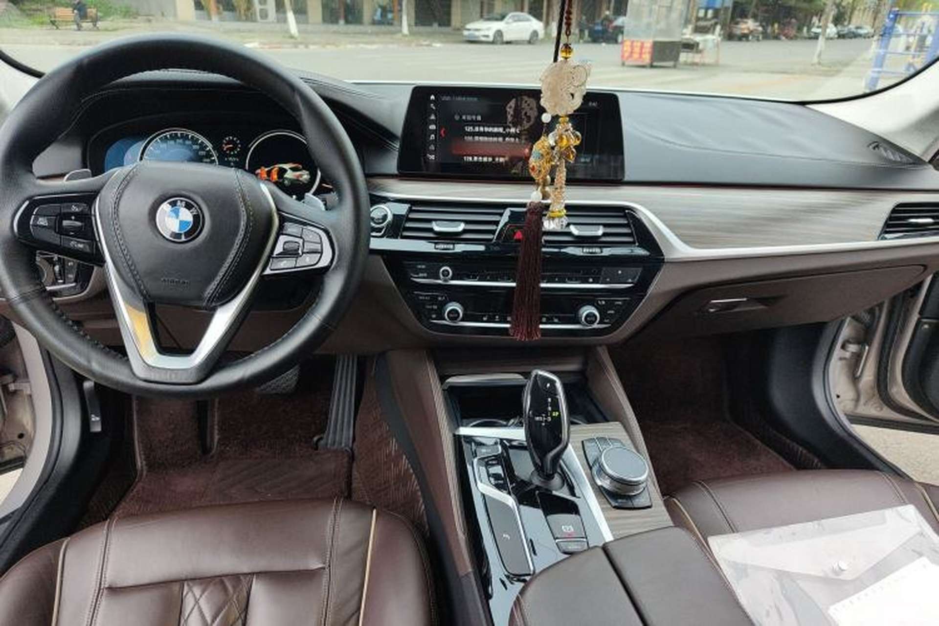 Used BMW 5 Series 2018 530Li Leading Edition Luxury Package Center Console