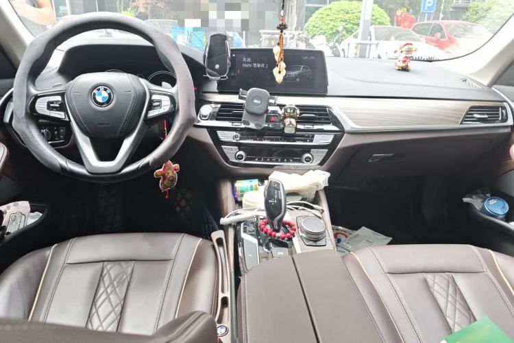 Used BMW 5 Series 2018 Revised Version 530Li Leading Edition Luxury Package Center Console