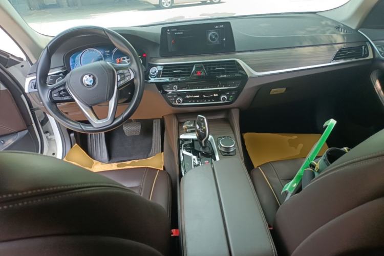 Used BMW 5 Series 2018 530Li Leading Edition Luxury Package Center Console