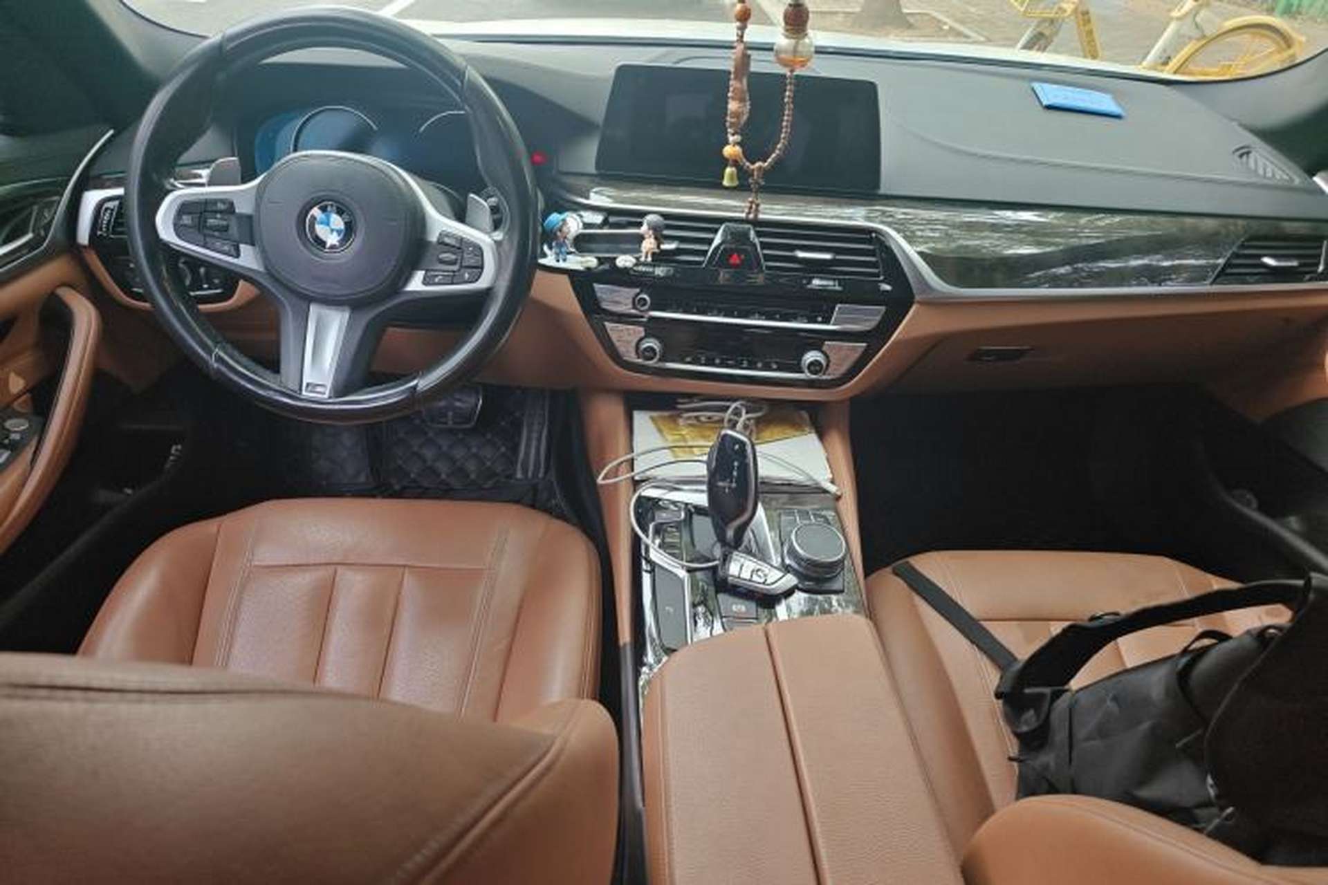 Used BMW 5 Series 2018 Restyled 530Li Leading Edition M Sport Package Center Console
